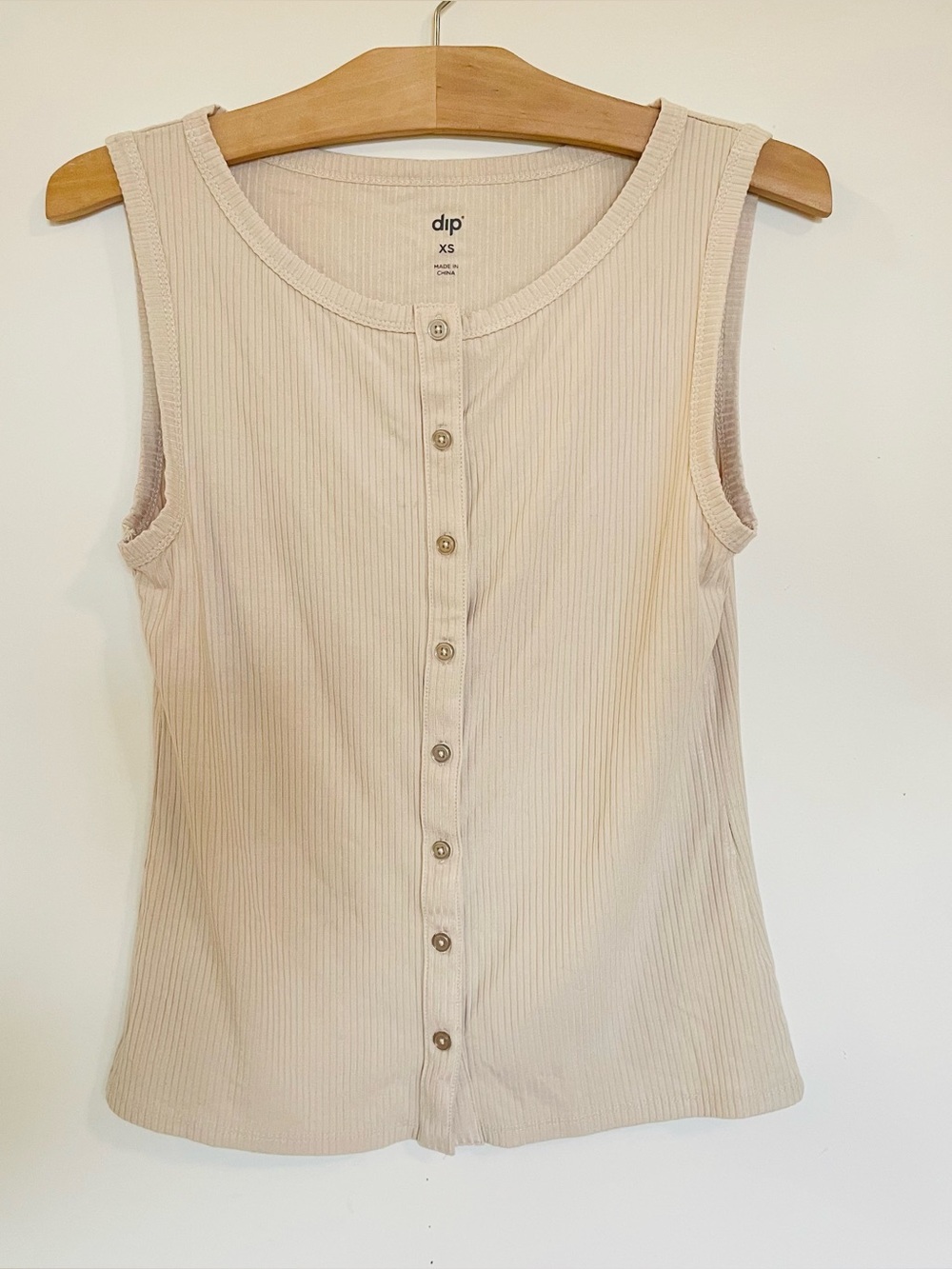 dip light Taupe Ribbed Button-Down Tank